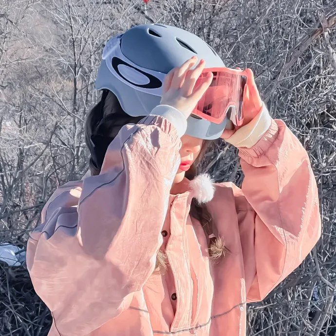 龙纹身的女鬼入镜